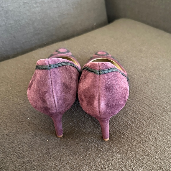 Knew without box suede Enzo Angiolini Purple Heels with Black Detailing size 6 - Picture 5 of 7